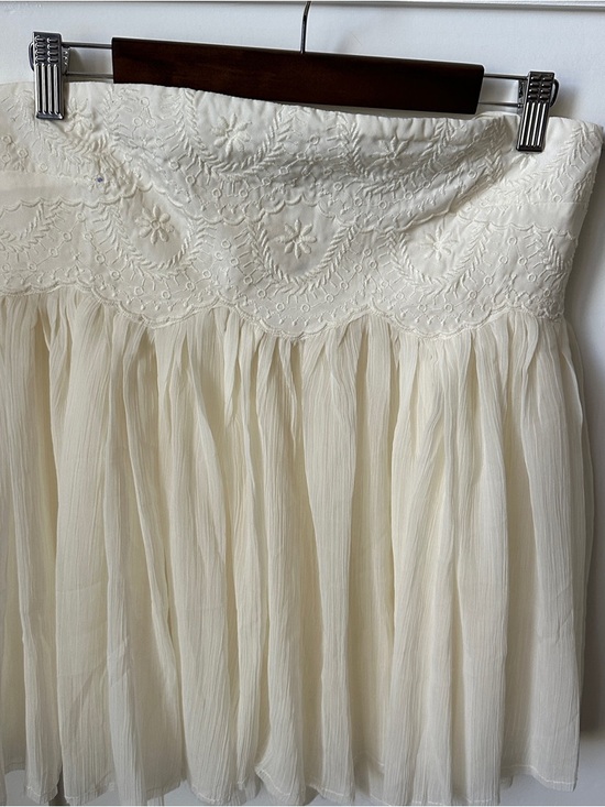 Free People Tops - Free People Ivory Embroidered Peasant Top